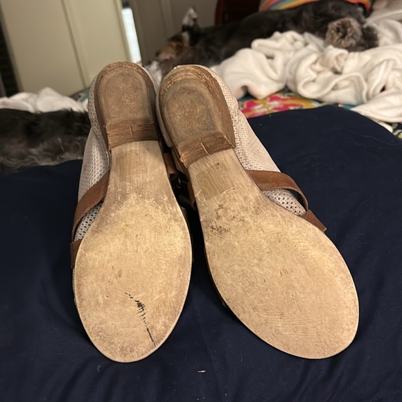 Mix Mooz candles. Size 7 1/2. Leather and material or canvas. Very cute - Picture 4 of 5